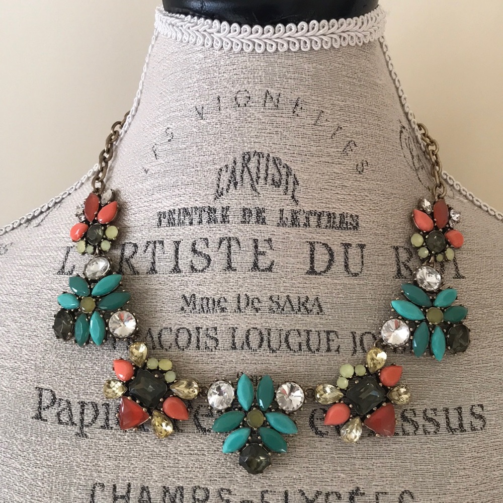 New Stella & Dot Gold Statement Necklace